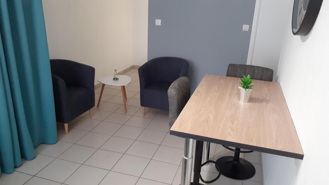 Charmant Studio En Plein Centre Avec Parking Saint-Omer  Exterior foto